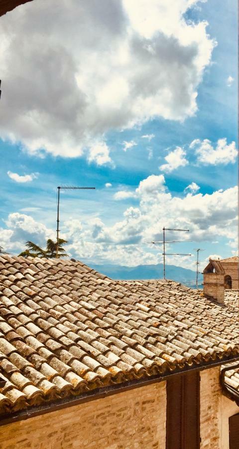 ApartHotel VICOLO FABBRI Montefalco Exterior foto