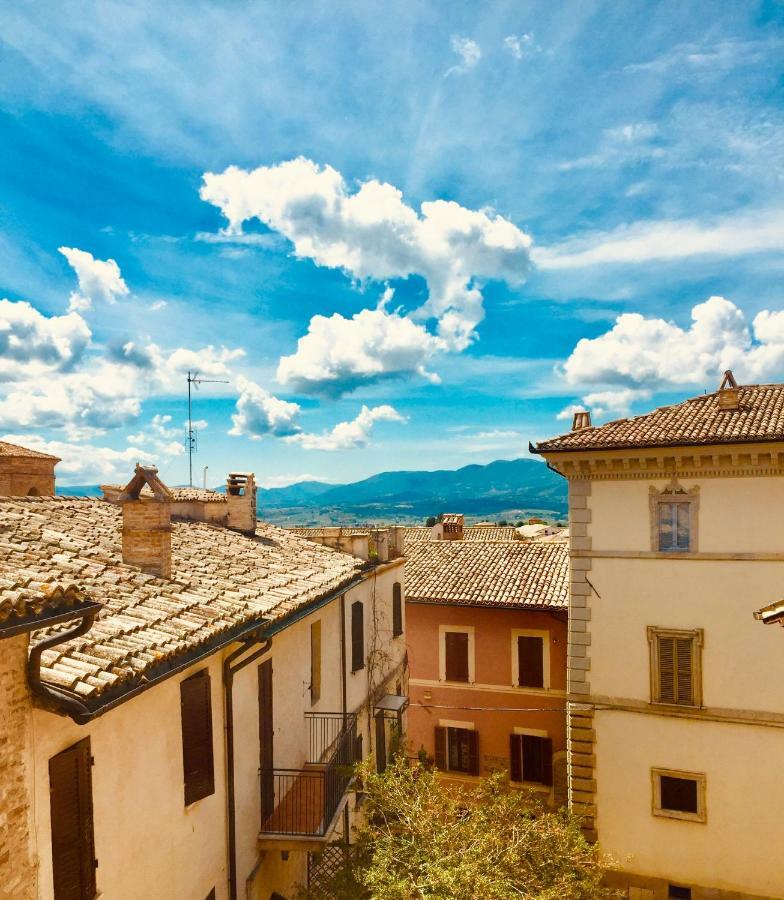 ApartHotel VICOLO FABBRI Montefalco Exterior foto